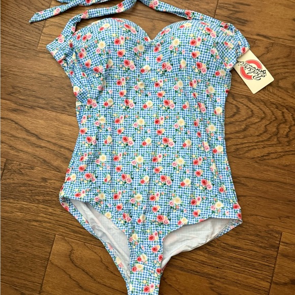 NWT - Belsira Rosie Roses Halter Swimsuit - Picture 4 of 11